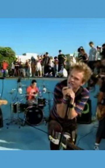 Quiz: Do You Remember The Lyrics To Sum 41's "In Too Deep"?