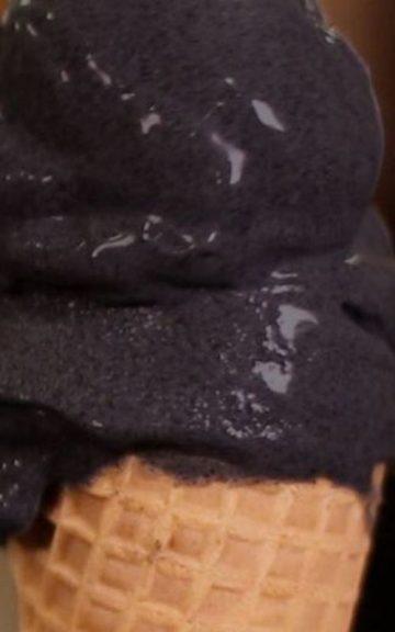 7 Things You Need To Know About The New "Black Ice Cream" Trend