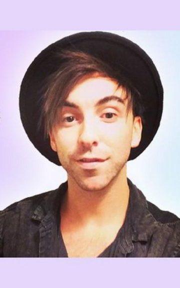 Quiz: Have You Ever Been Victimised By Alex Gaskarth's Eyebrow?